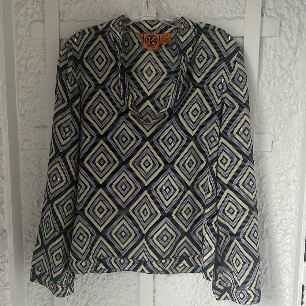 Tori Burch Ladies blouse sparkles used condition size 6